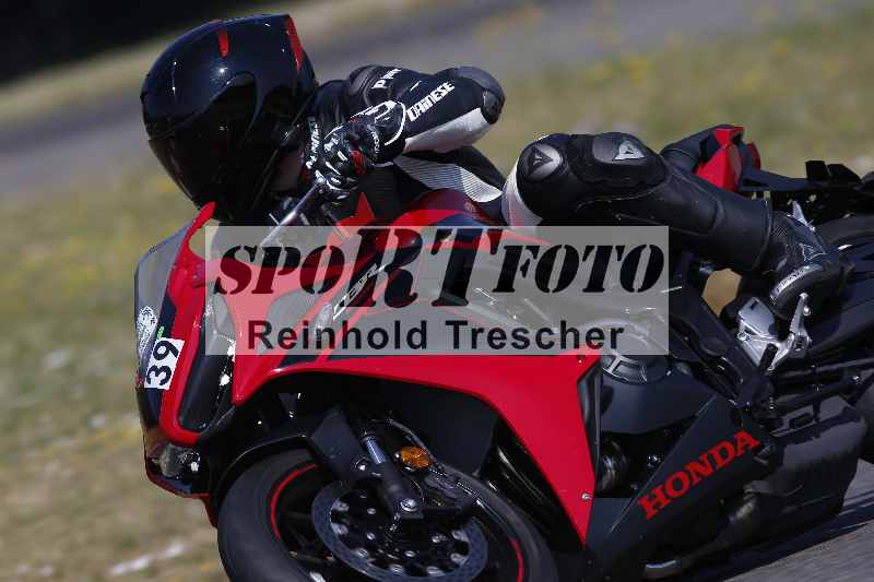 Archiv-2023/28 05.06.2023 Moto Club Anneau du Rhin/blanc-novice/39